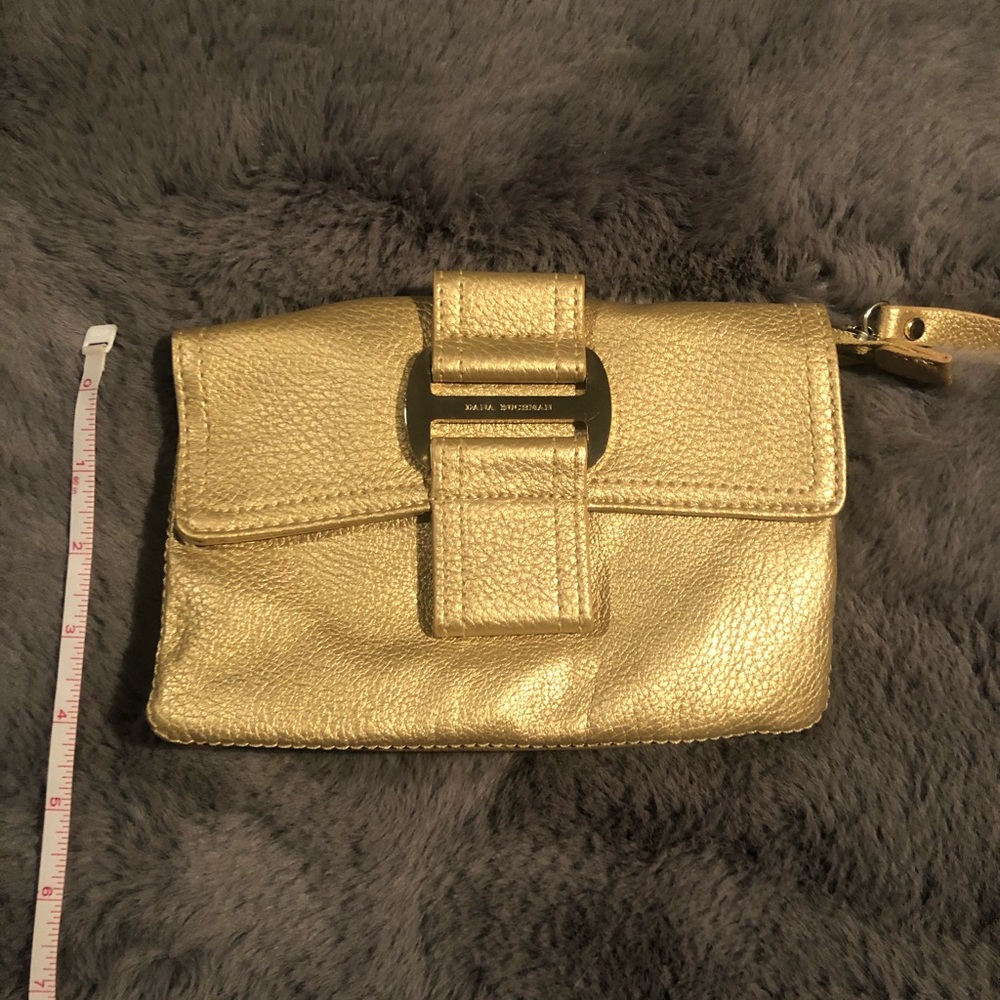 Good Dana Buchman clutch